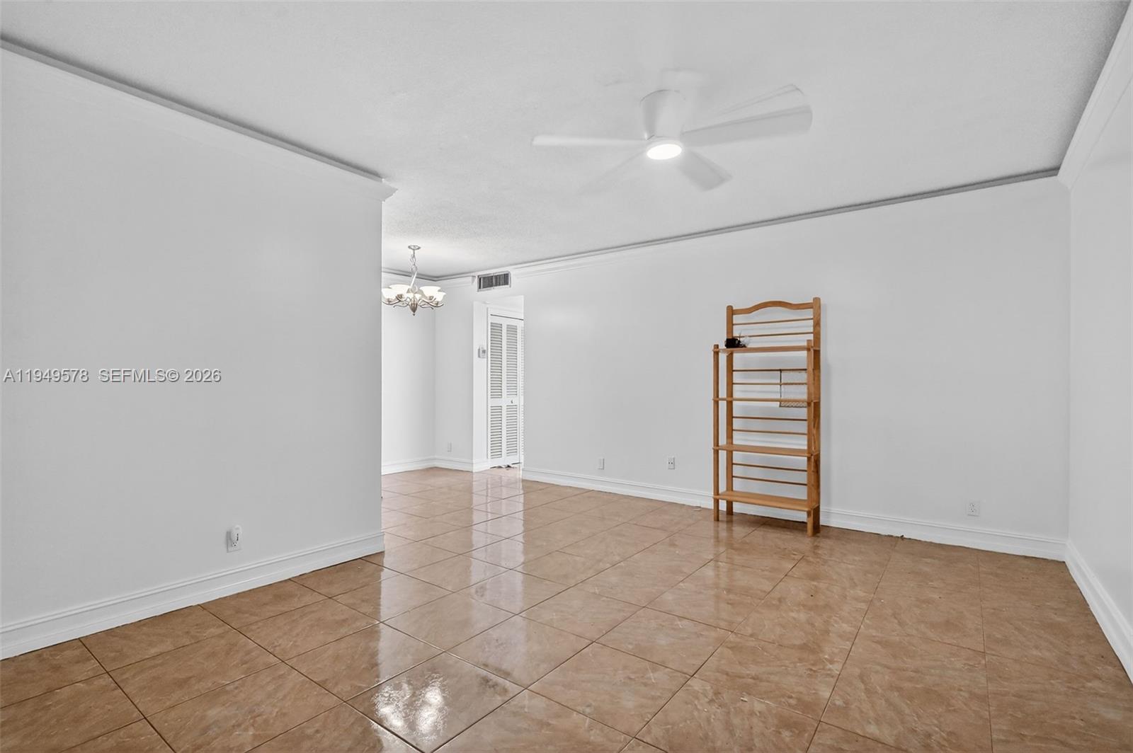 HAMPTON COURT CONDO - Residential