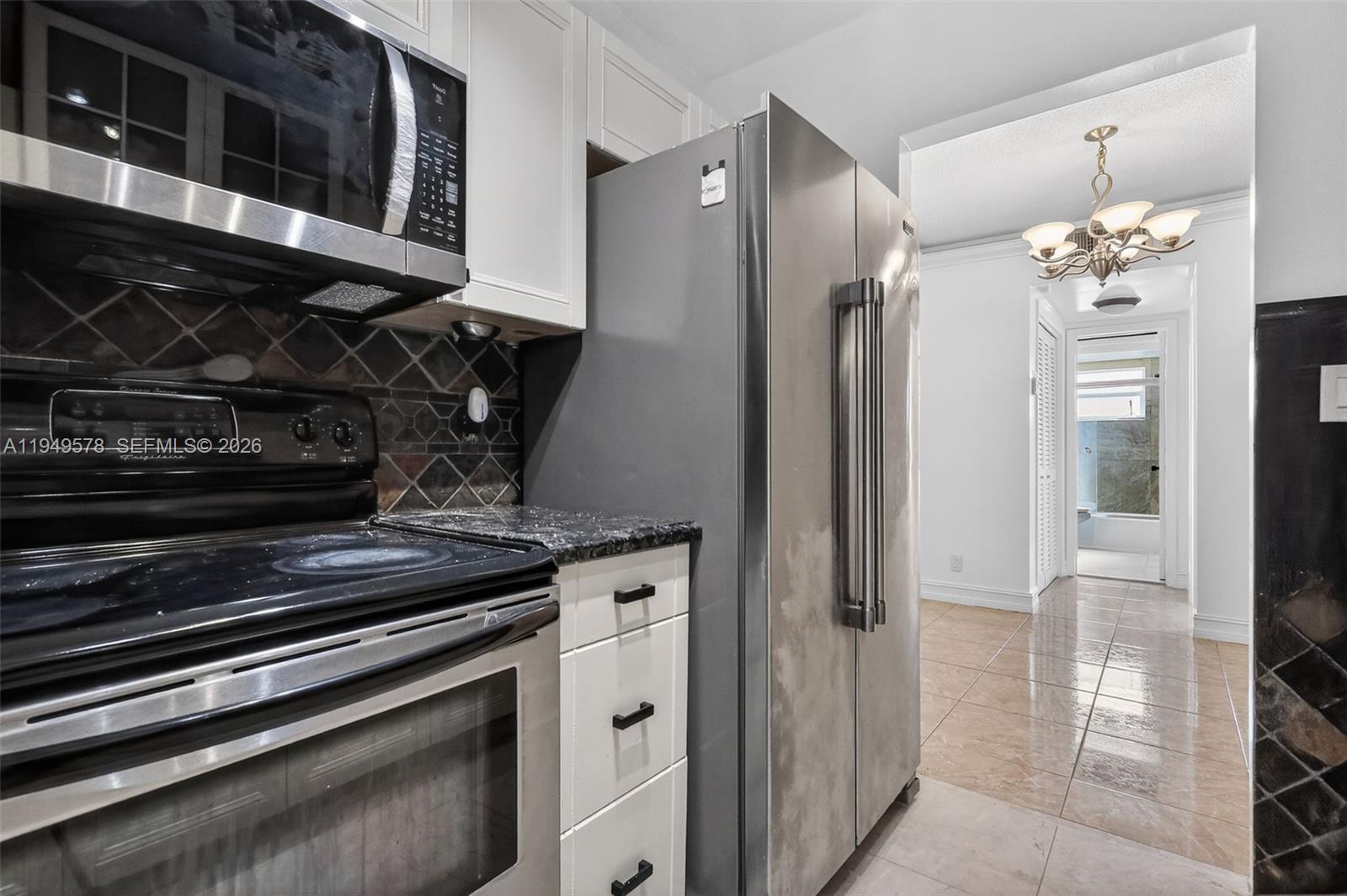 HAMPTON COURT CONDO - Residential