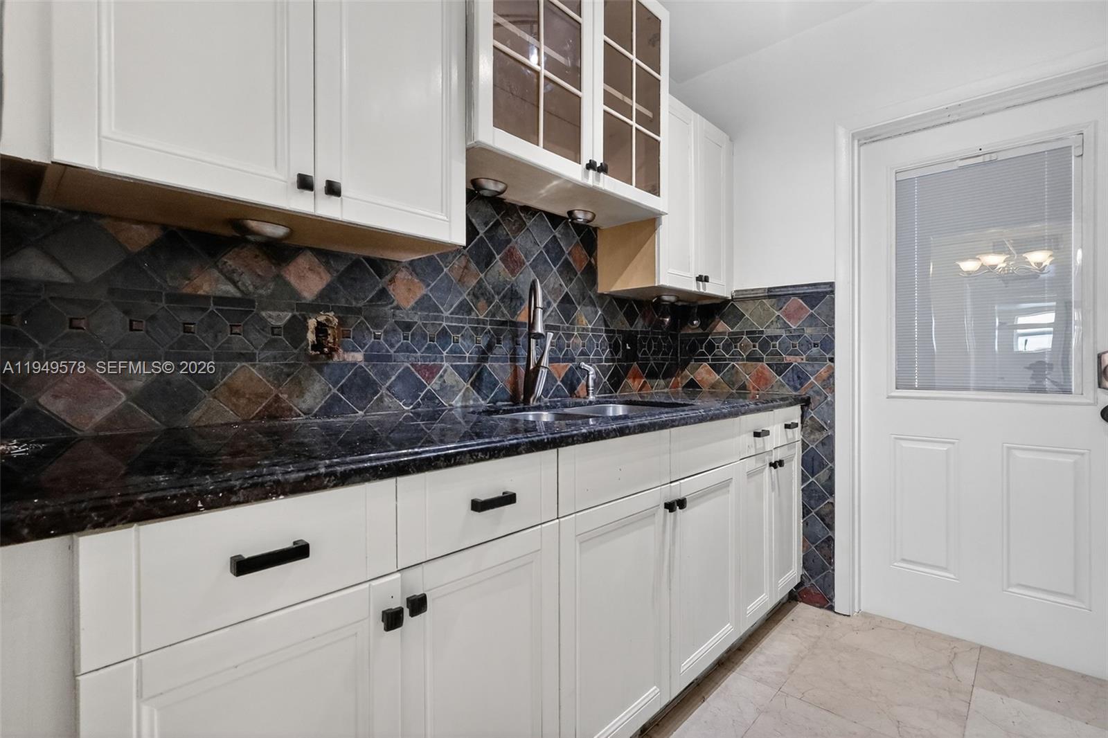 HAMPTON COURT CONDO - Residential