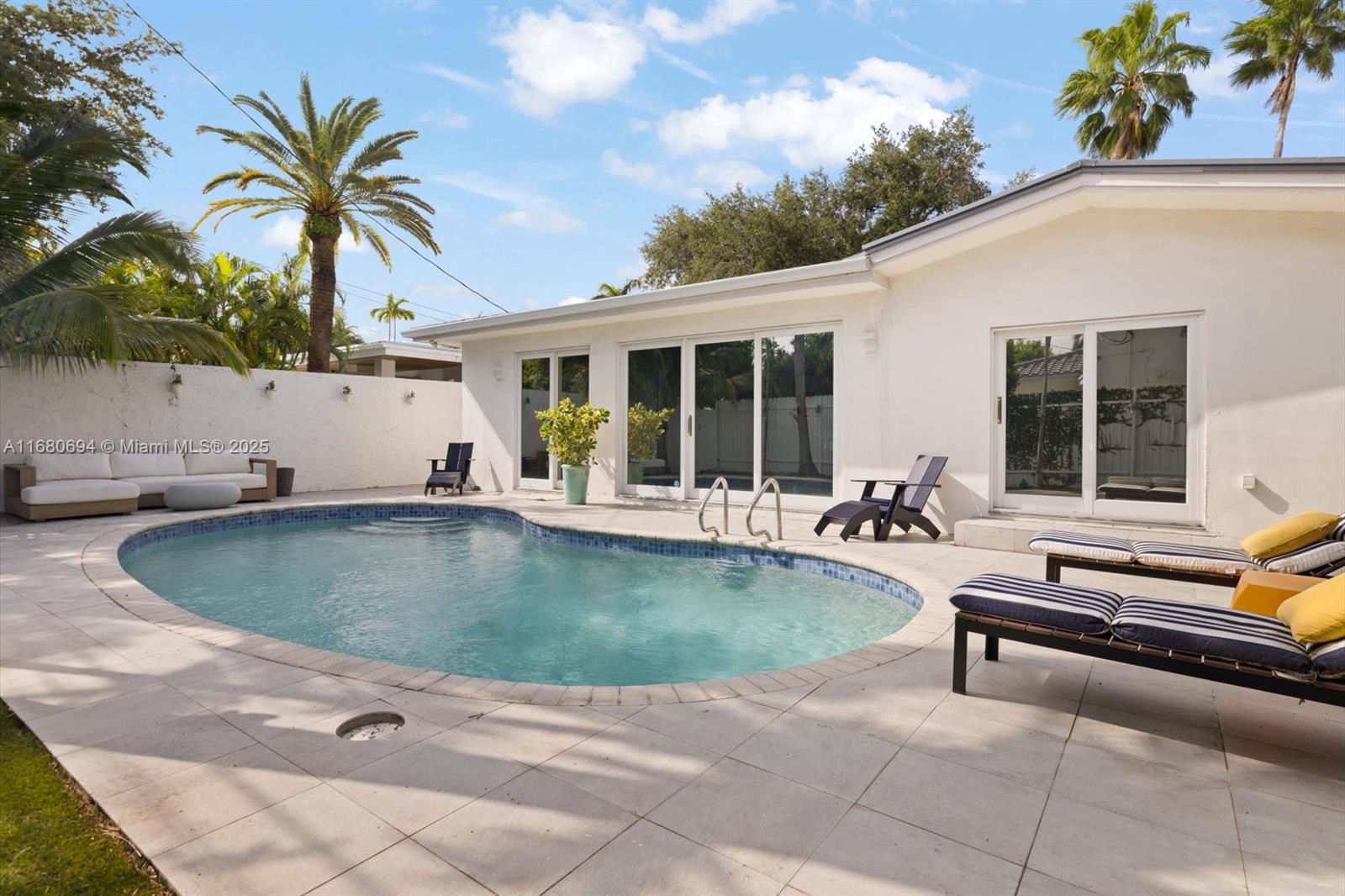 1610 S Bayshore Dr, Miami, Broward County, Florida - 3 Bedrooms  
2 Bathrooms - 