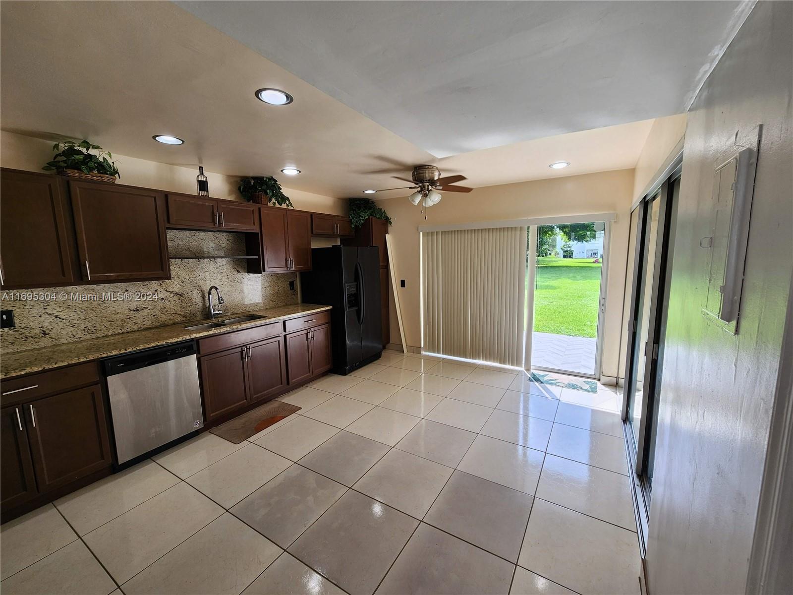 PARK PLACE TOWNHOMES - Residential Lease