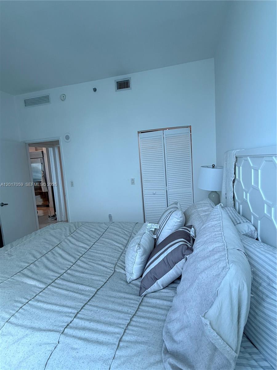 950 Brickell Bay Dr 4208