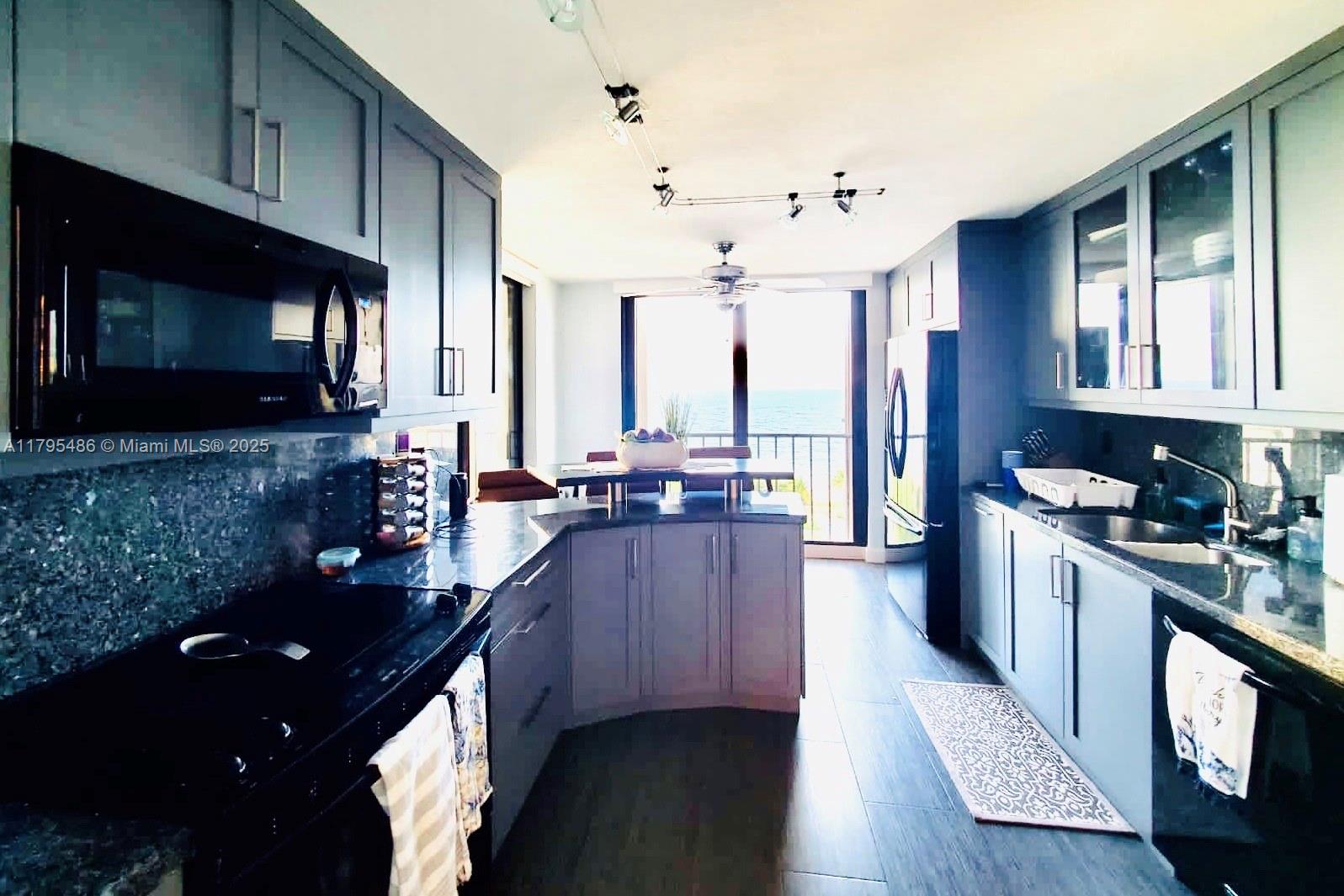 SHORE CLUB CONDO - Residential Lease