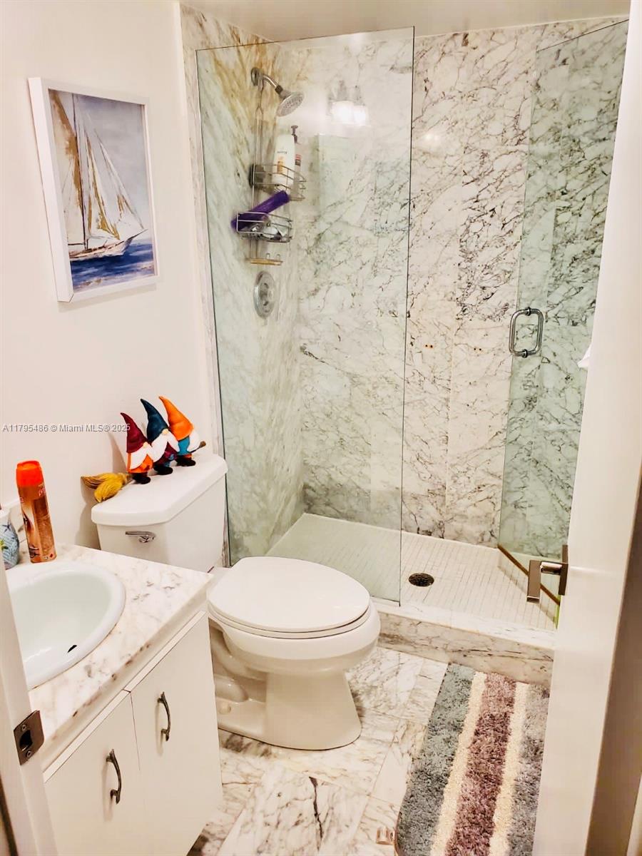 SHORE CLUB CONDO - Residential Lease