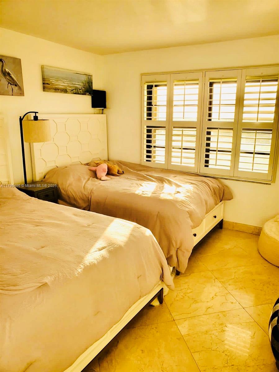 SHORE CLUB CONDO - Residential Lease