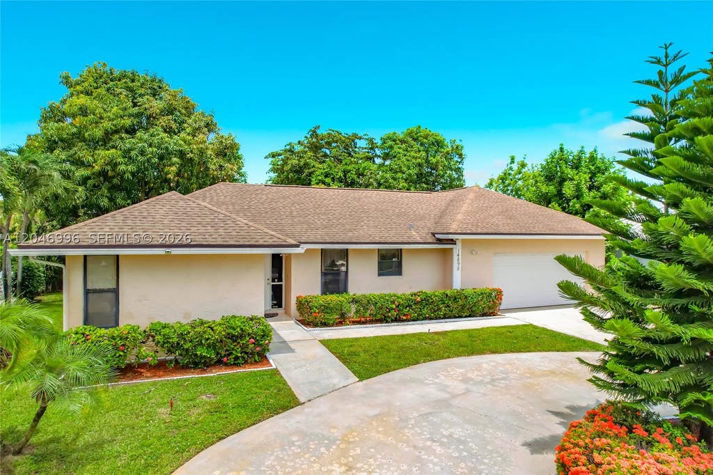 Photo of 14898 Fairwind Ln, Delray Beach, FL 33484 (MLS # A12046996)