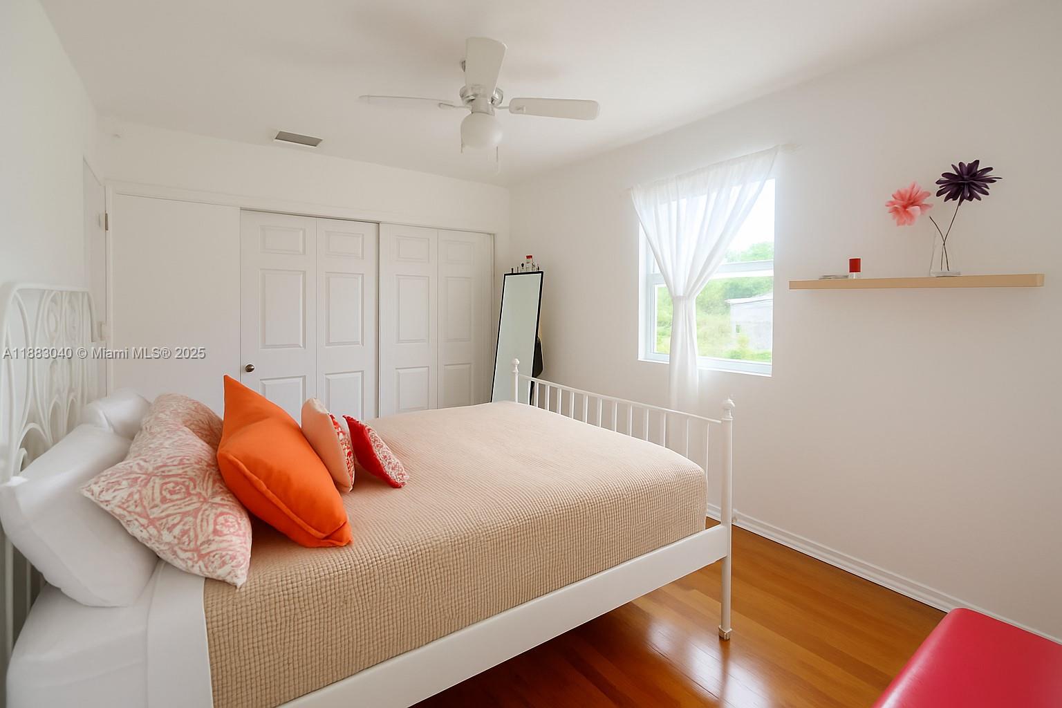 HOLLYWOOD PARK - Residential Lease