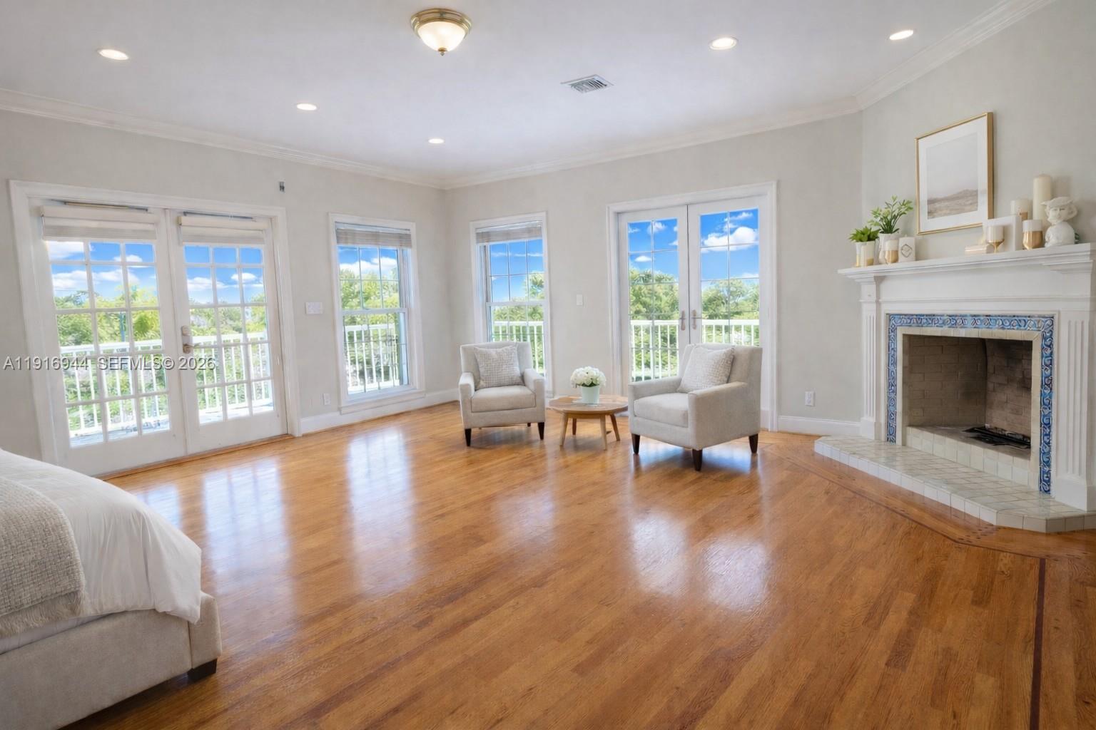 CORAL ISLES - Residential