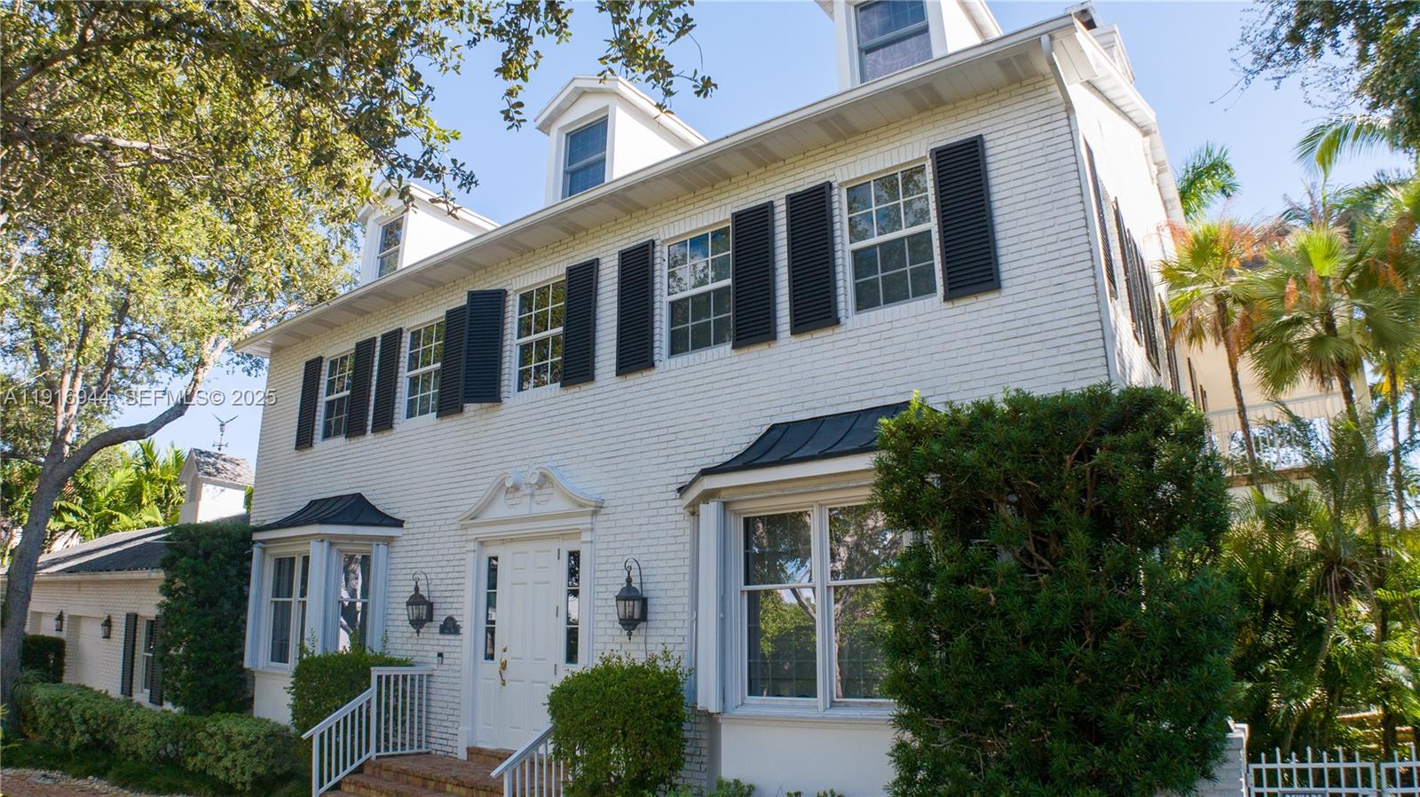 CORAL ISLES - Residential