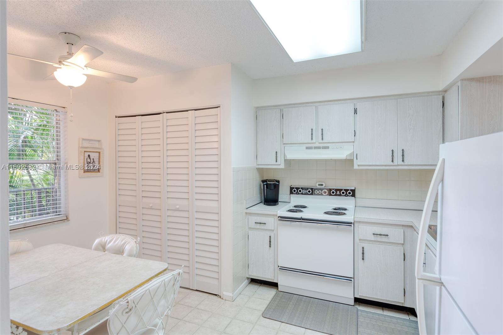 PALM LAKES CONDO - Residential