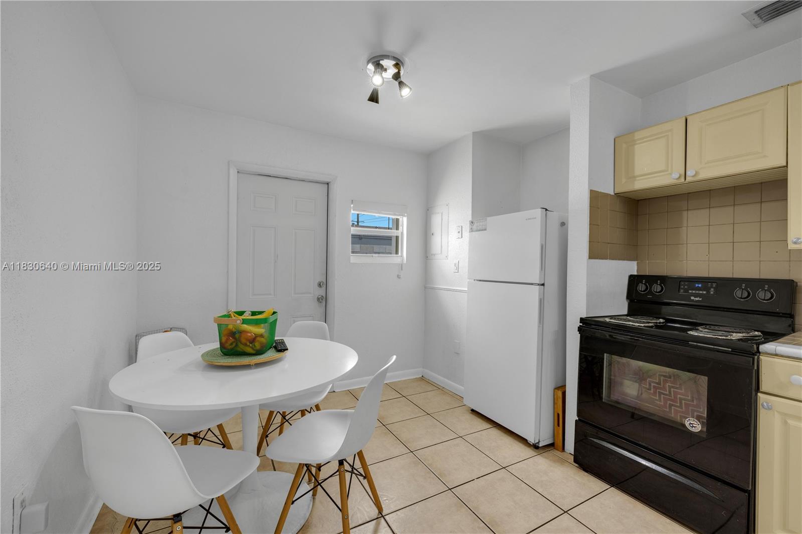 VISTA VERDE TOWNHOUSE SEC - Residential