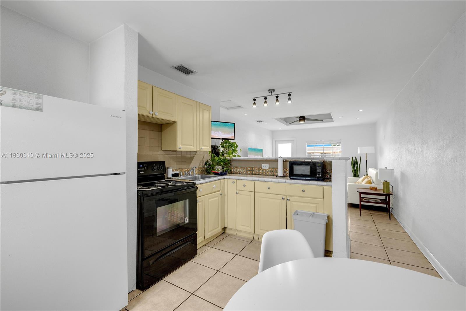 VISTA VERDE TOWNHOUSE SEC - Residential