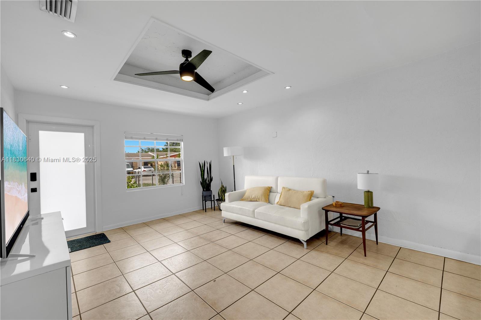 VISTA VERDE TOWNHOUSE SEC - Residential