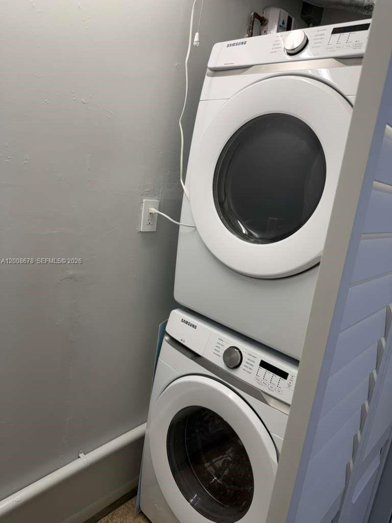 KENDALL LKS E LAKEVIEW TH - Residential