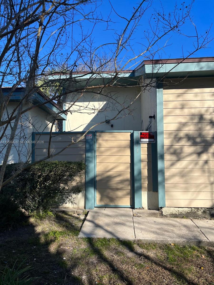 04087 COURTYARDS AT MAYPOR - Residential