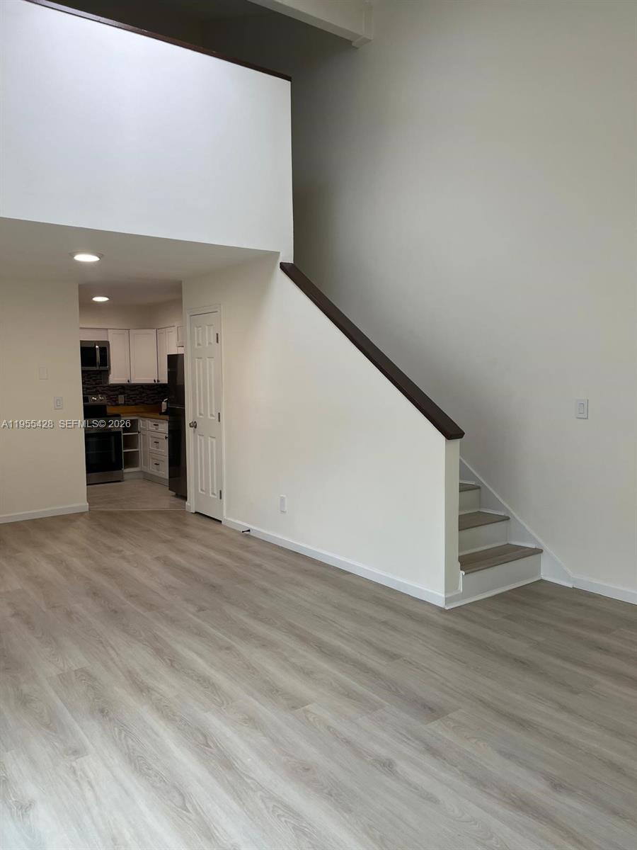 04087 COURTYARDS AT MAYPOR - Residential