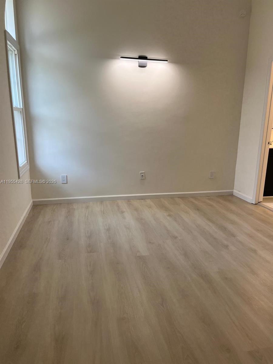 04087 COURTYARDS AT MAYPOR - Residential