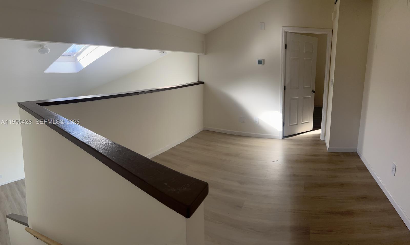 04087 COURTYARDS AT MAYPOR - Residential