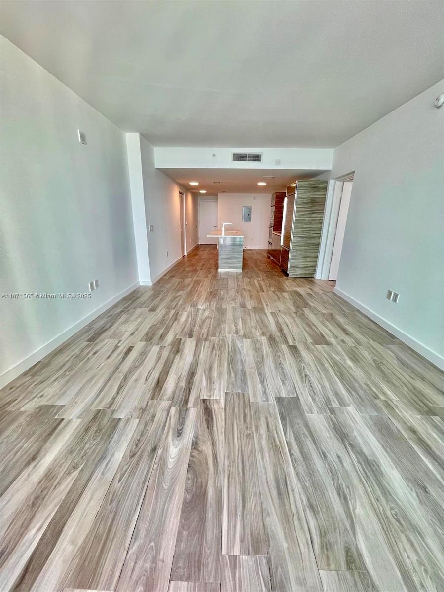 ICON BAY CONDO - Residential Lease