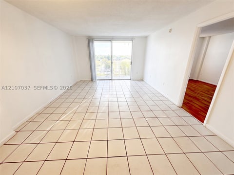 Photo of 15600 NW 7th Ave #606, Miami, FL 33169 (MLS # A12107037)