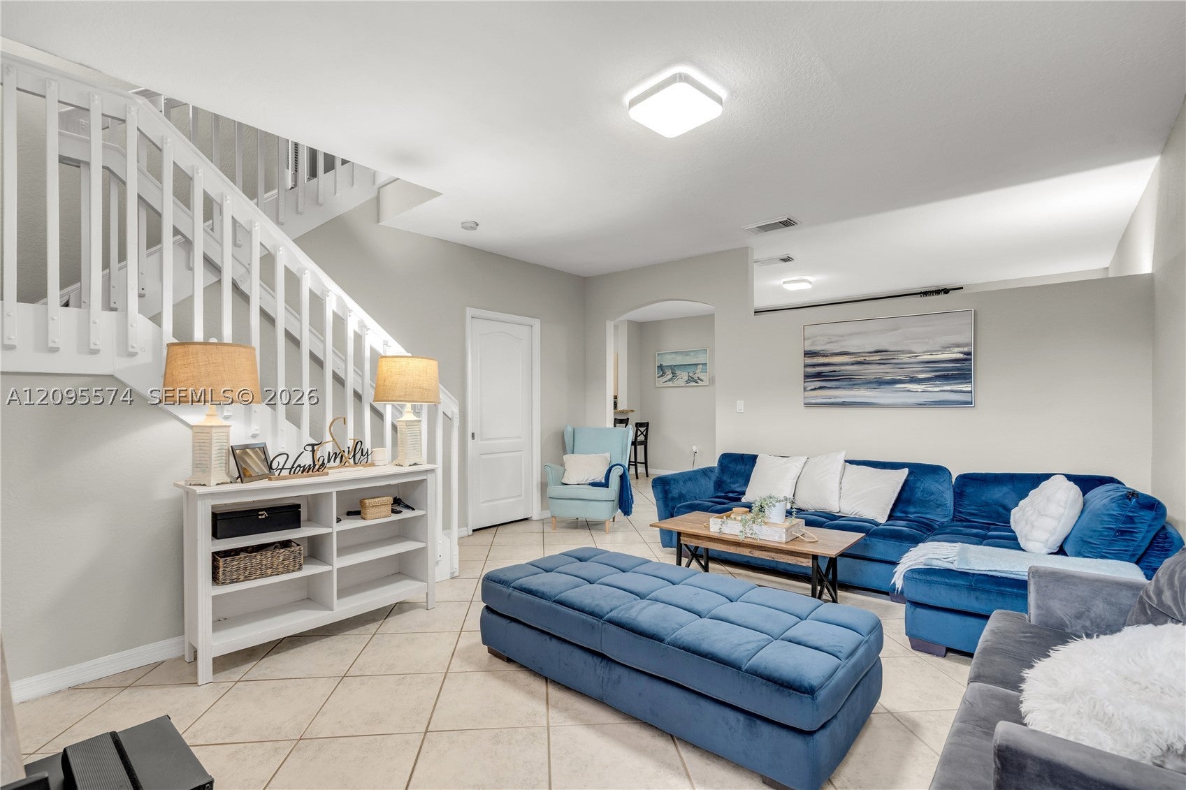 916 NW 135th Ter