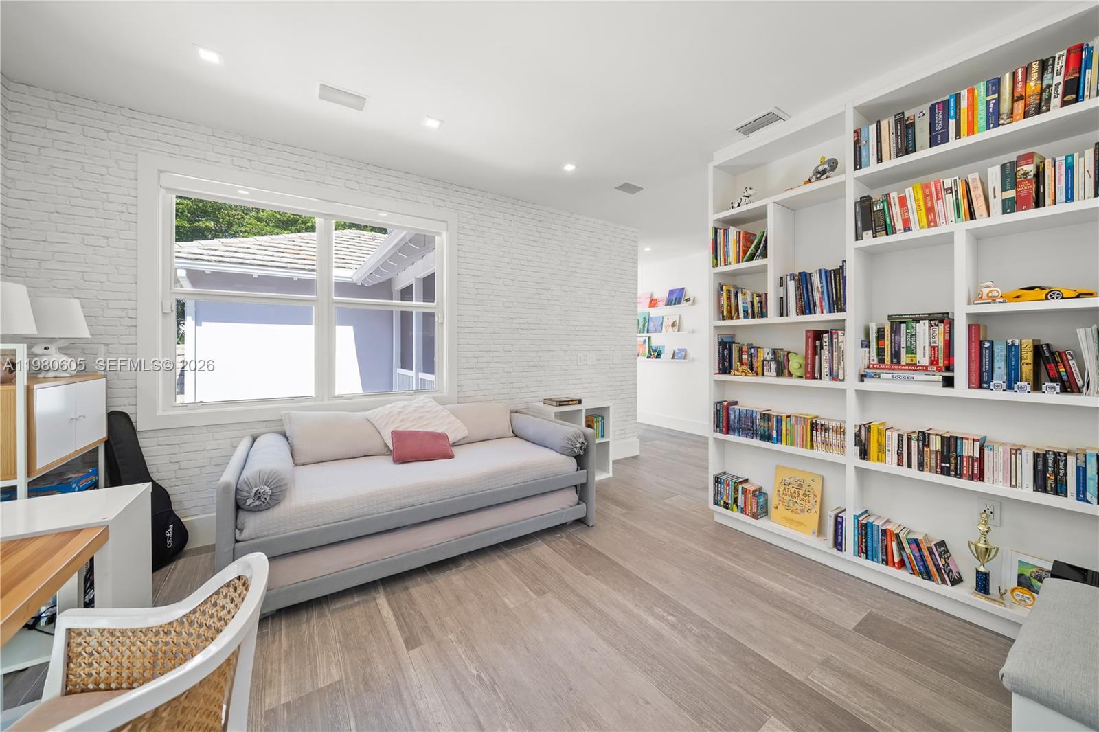 SHAW PROPERTY - Residential