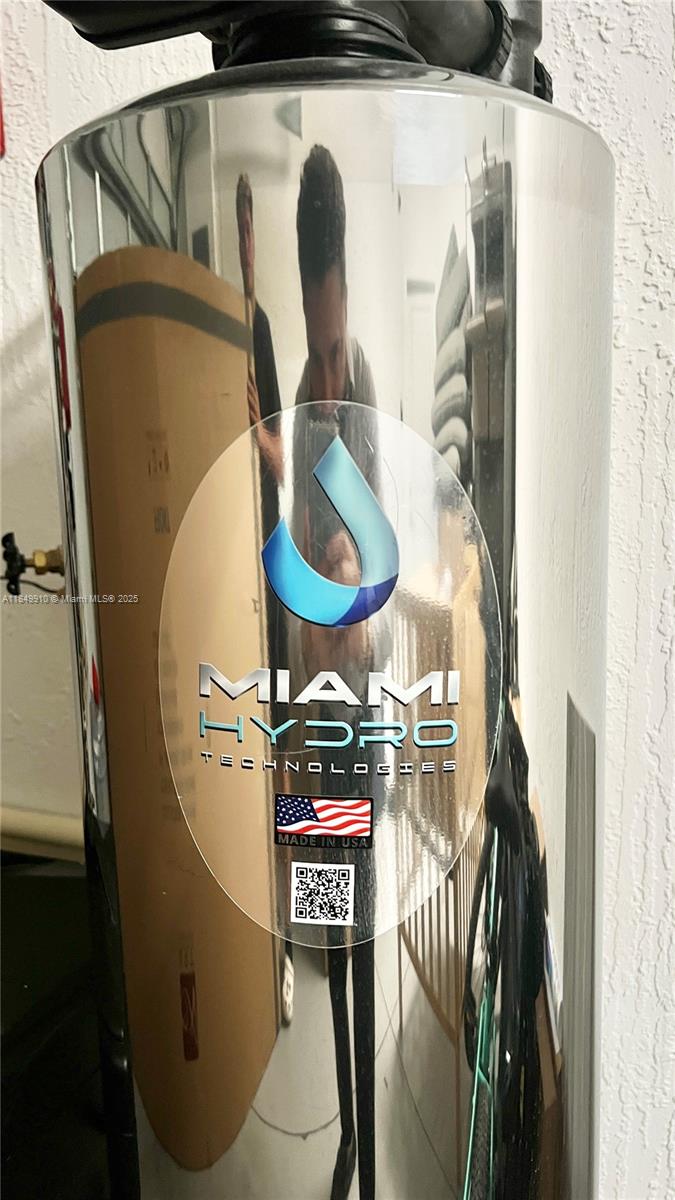 MERRICK SQUARE - Residential