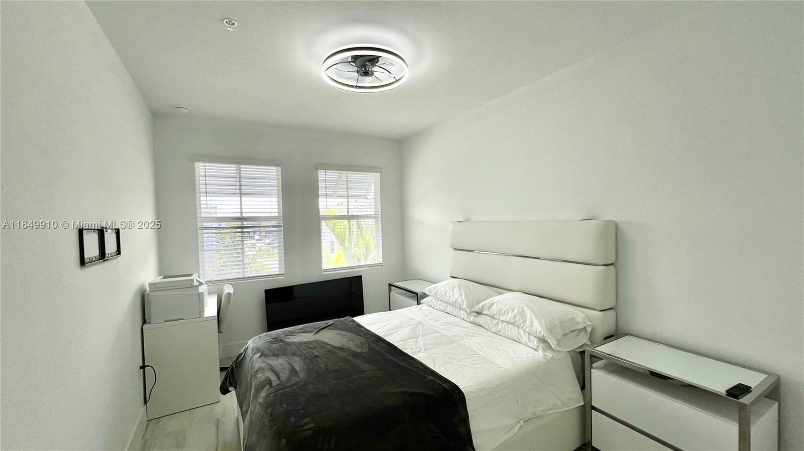 MERRICK SQUARE - Residential