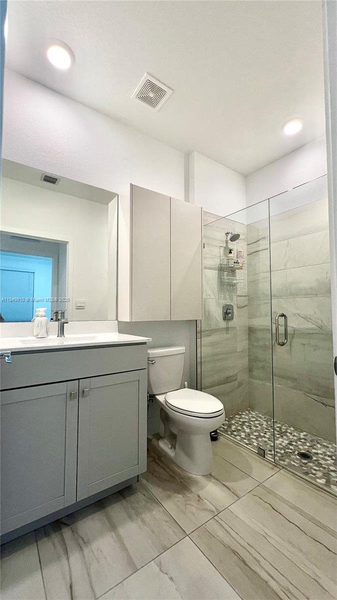 MERRICK SQUARE - Residential