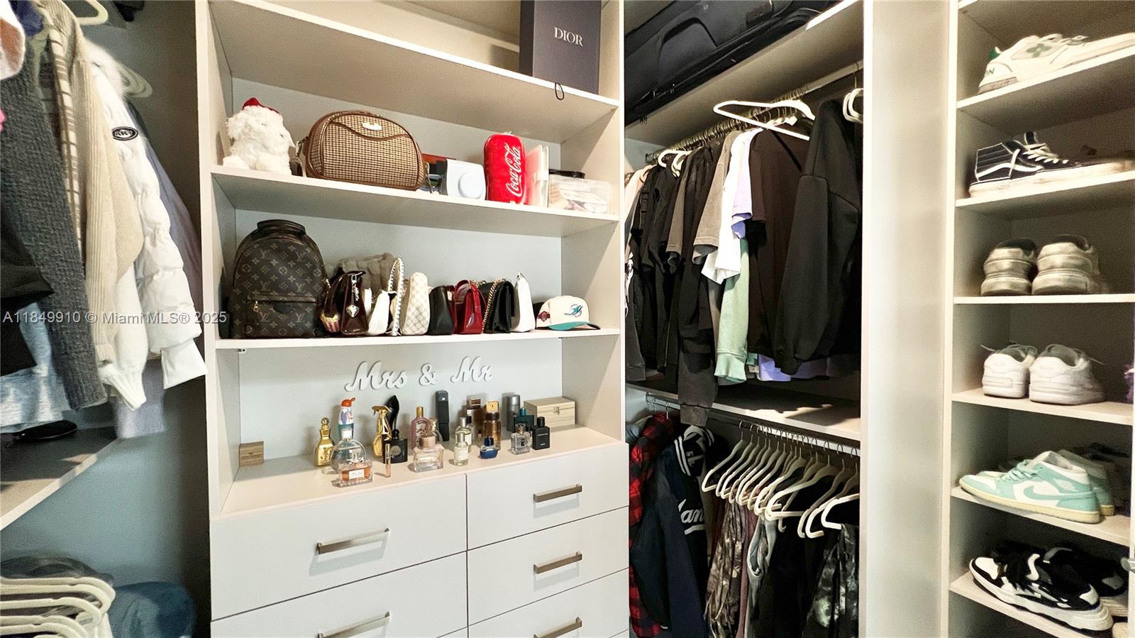 MERRICK SQUARE - Residential