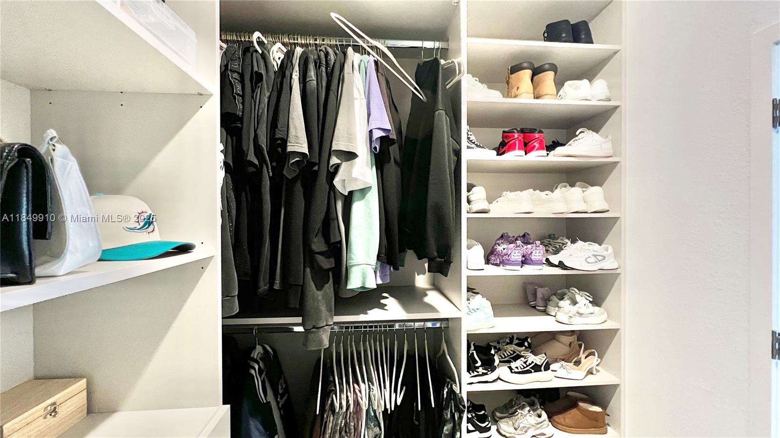 MERRICK SQUARE - Residential