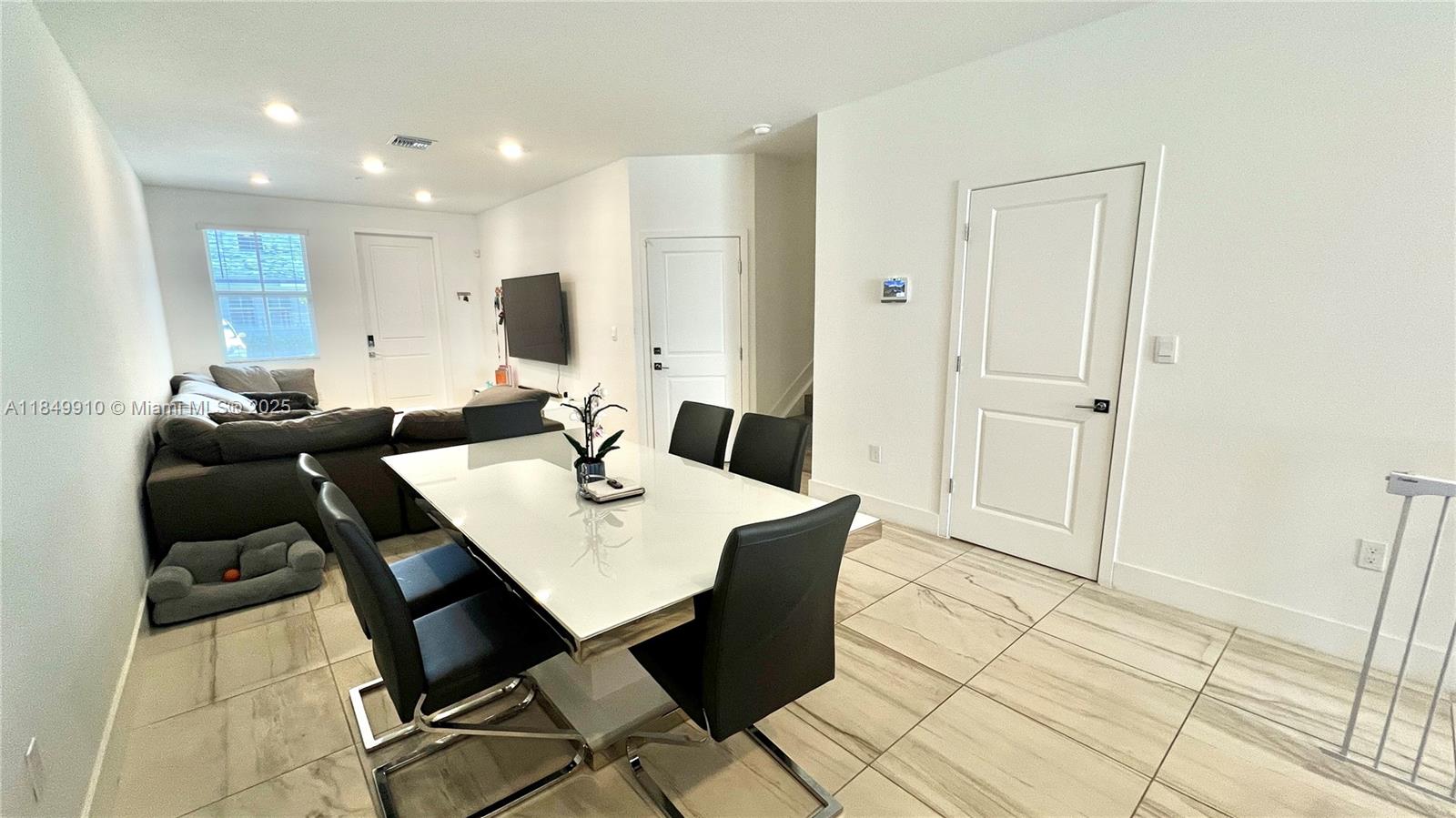 181 SW 170th Ave
