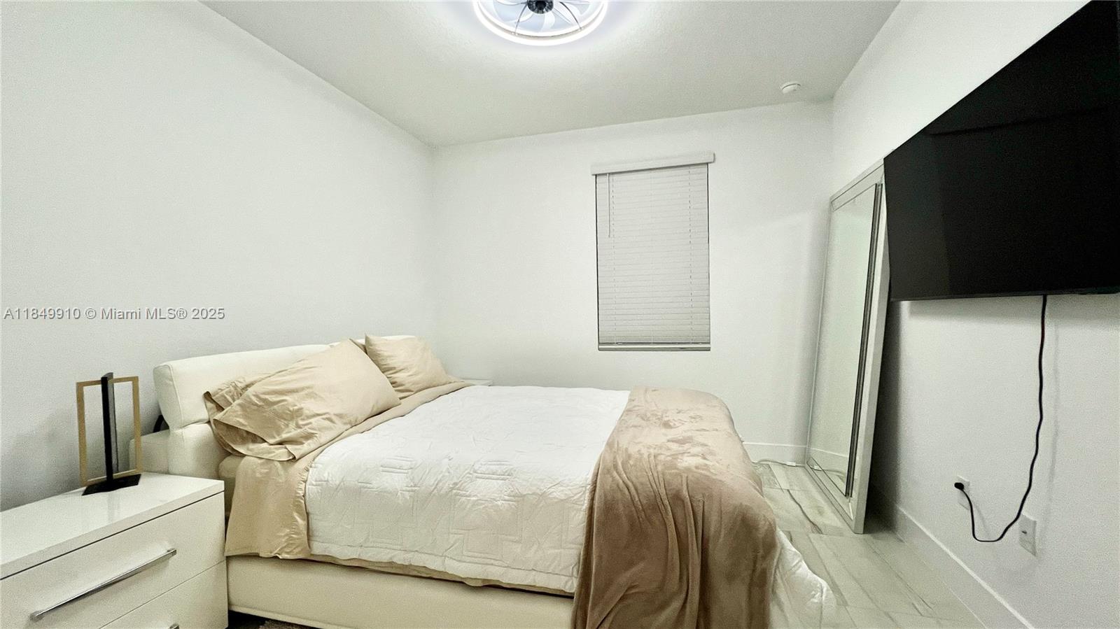 MERRICK SQUARE - Residential