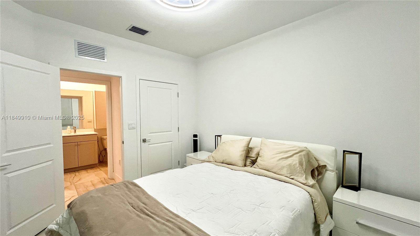 MERRICK SQUARE - Residential