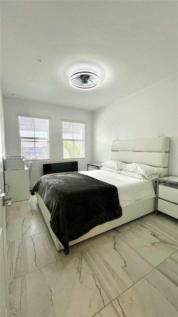 MERRICK SQUARE - Residential