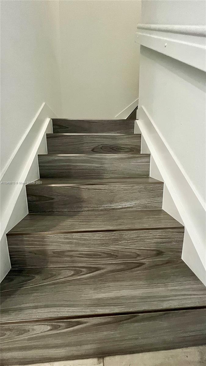 MERRICK SQUARE - Residential