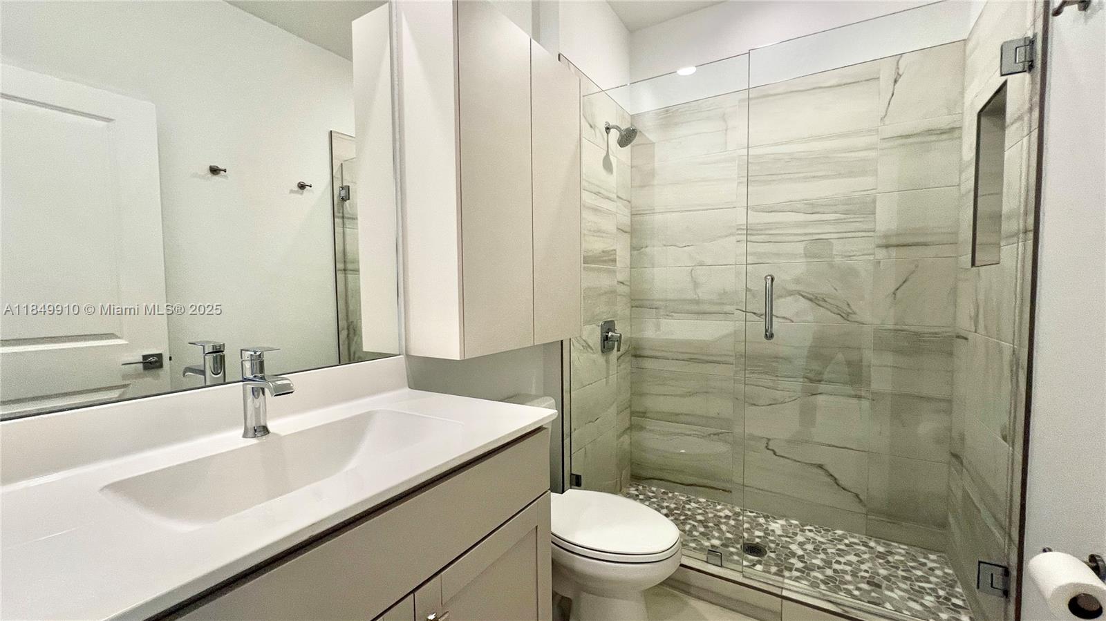 MERRICK SQUARE - Residential