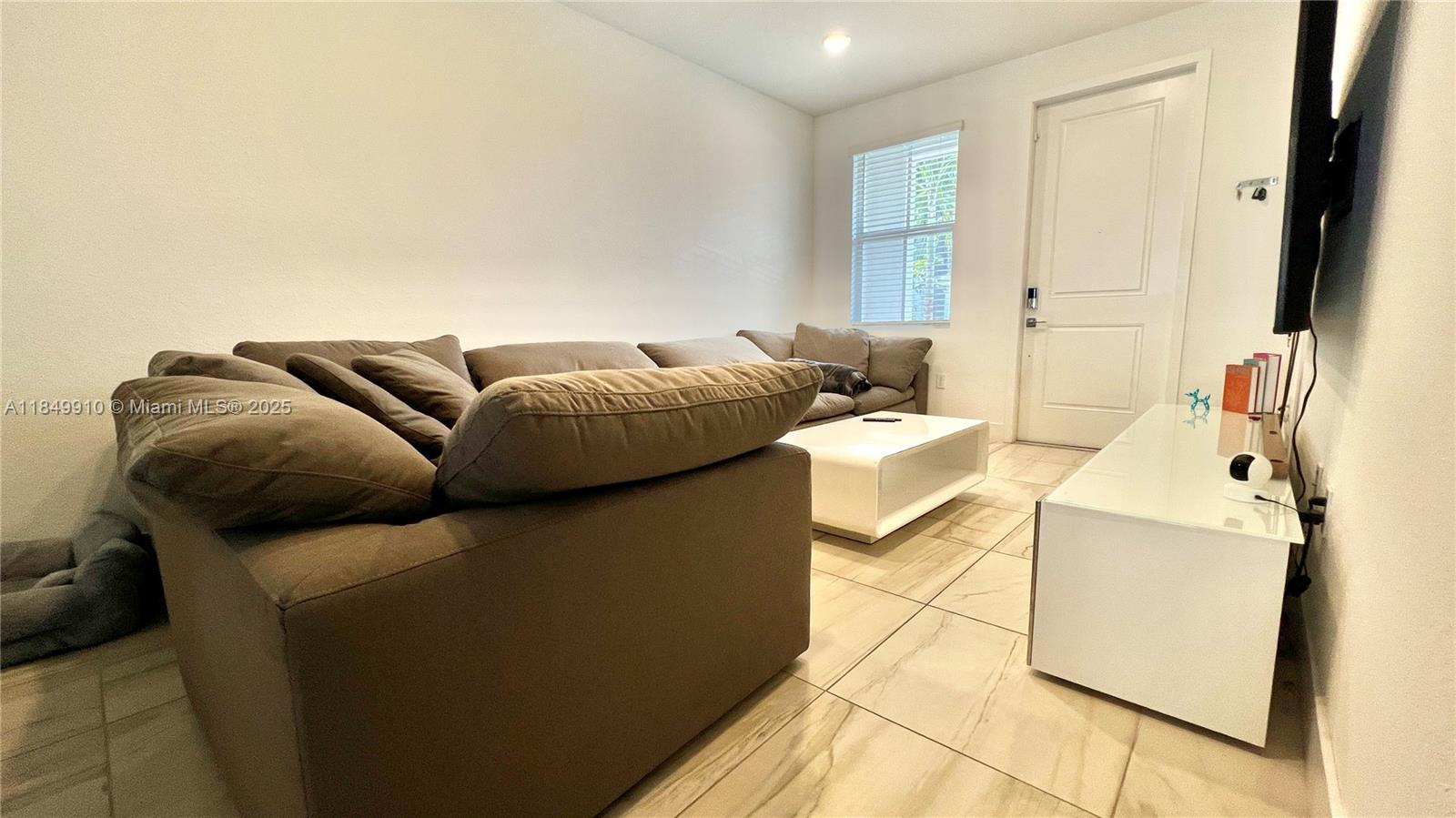 181 SW 170th Ave