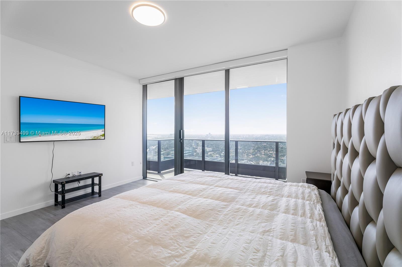 Brickell Flatiron Condo - Residential