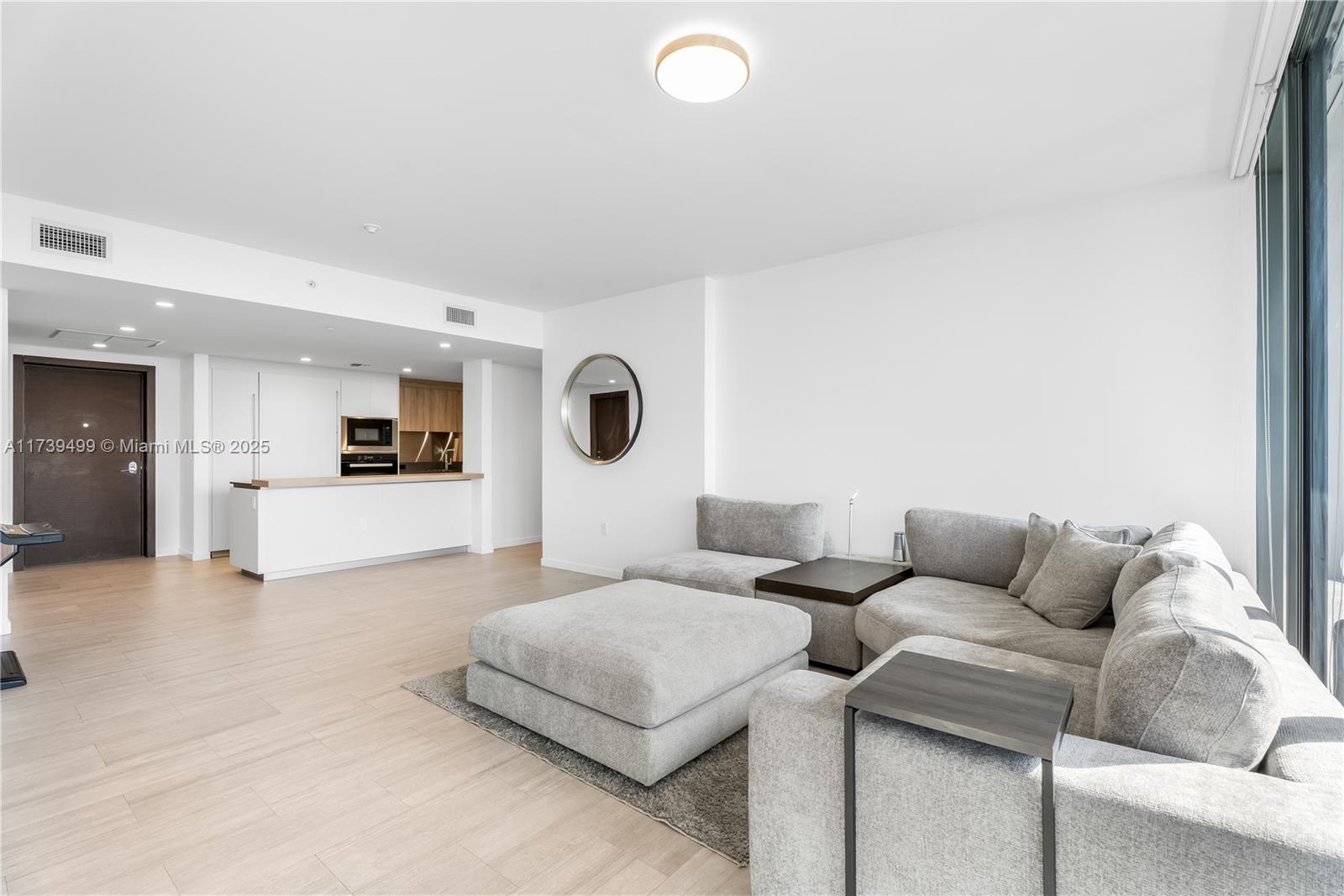 Brickell Flatiron Condo - Residential