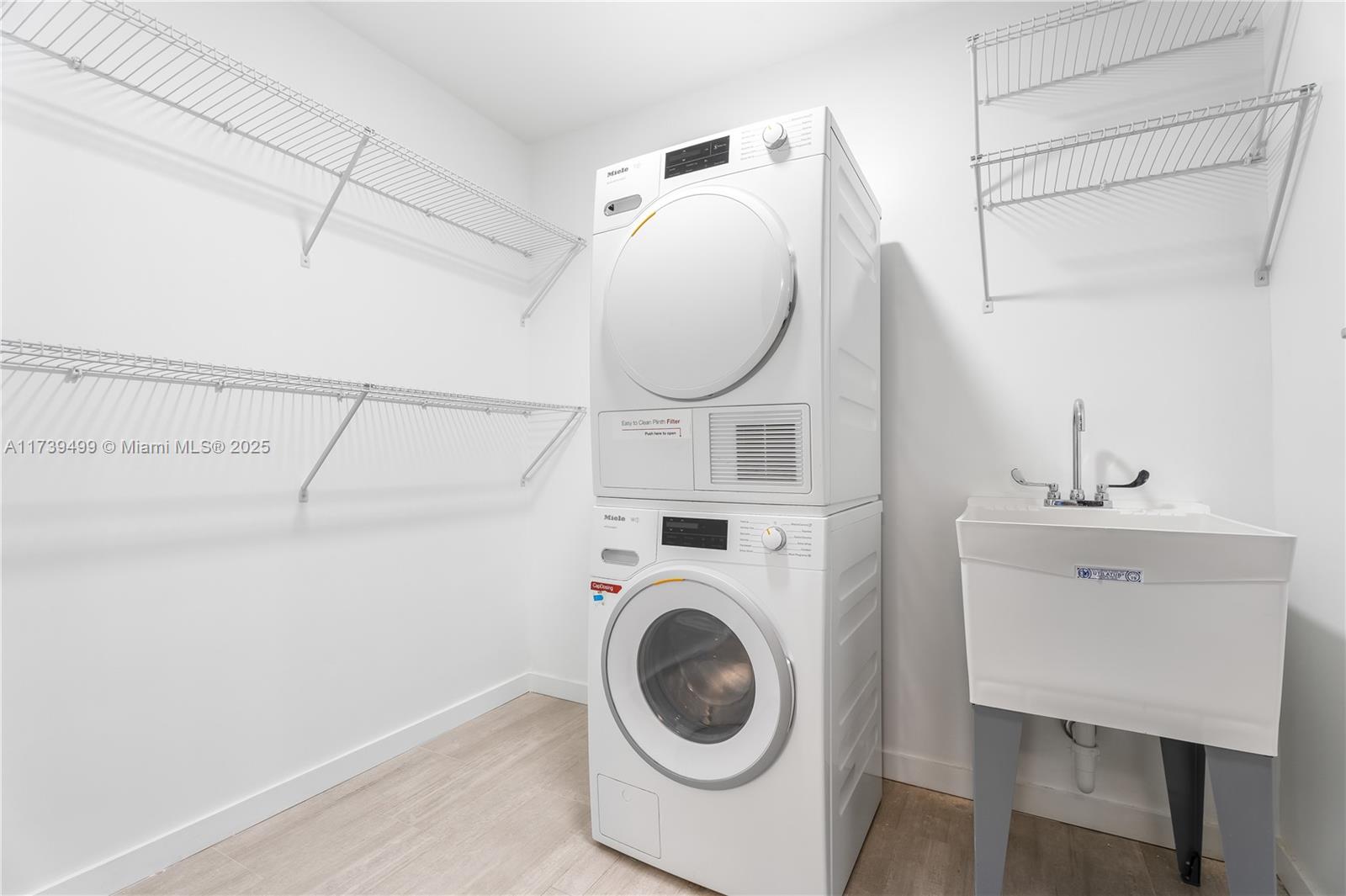 Brickell Flatiron Condo - Residential