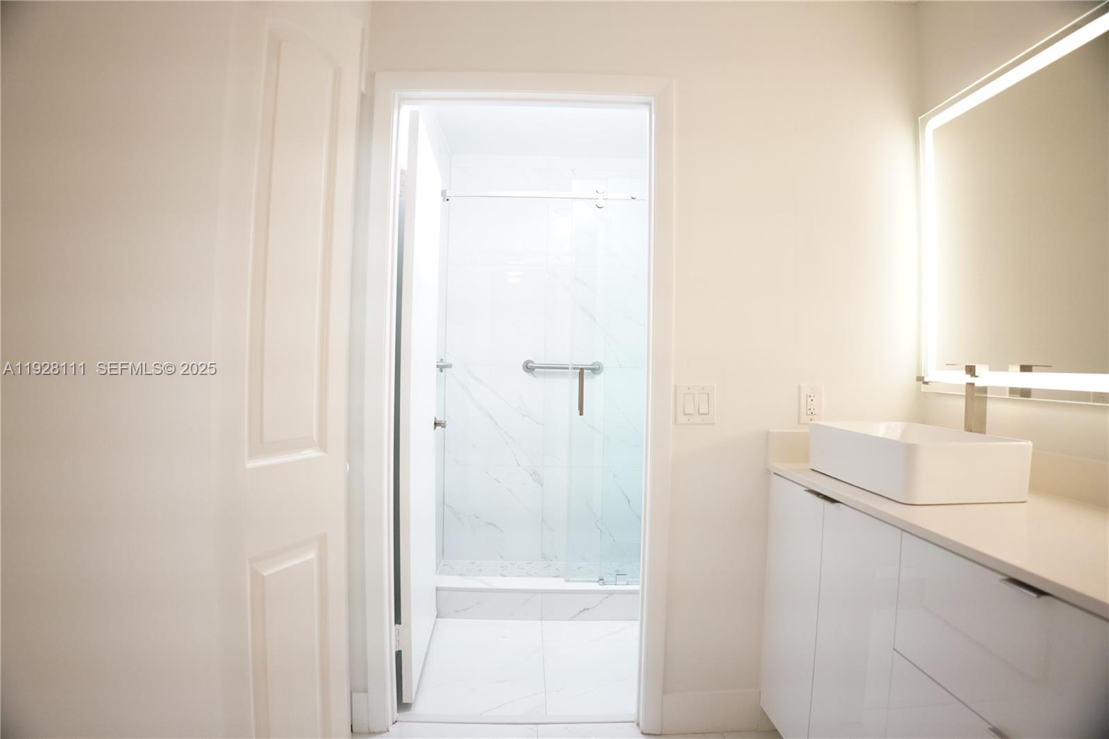 VILLAGE OF DORAL LAKES - Residential Lease