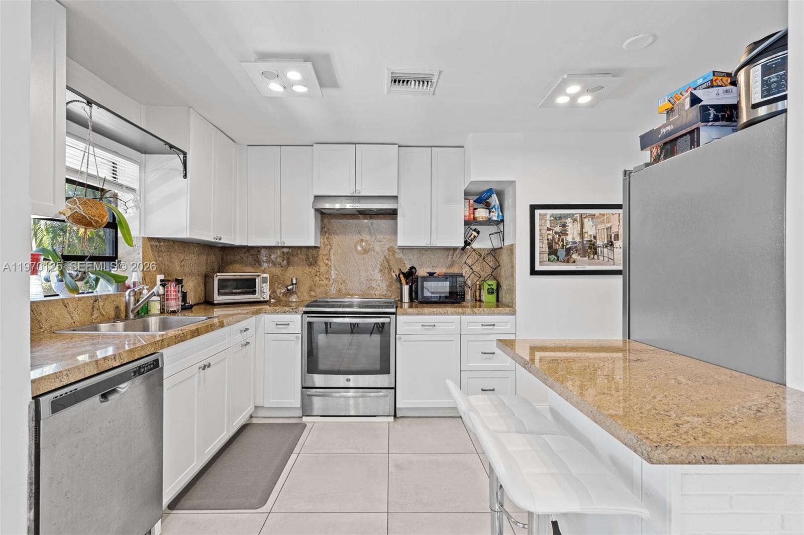 LAKEVIEW HEIGHTS NO 2 - Residential