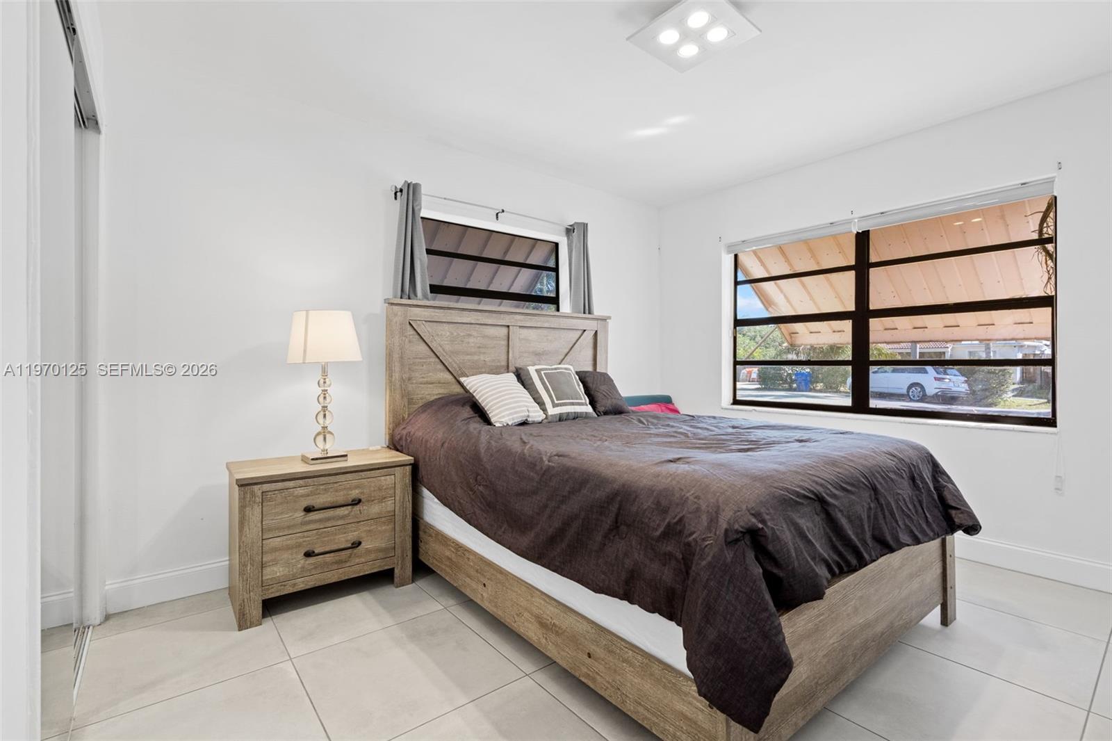 LAKEVIEW HEIGHTS NO 2 - Residential