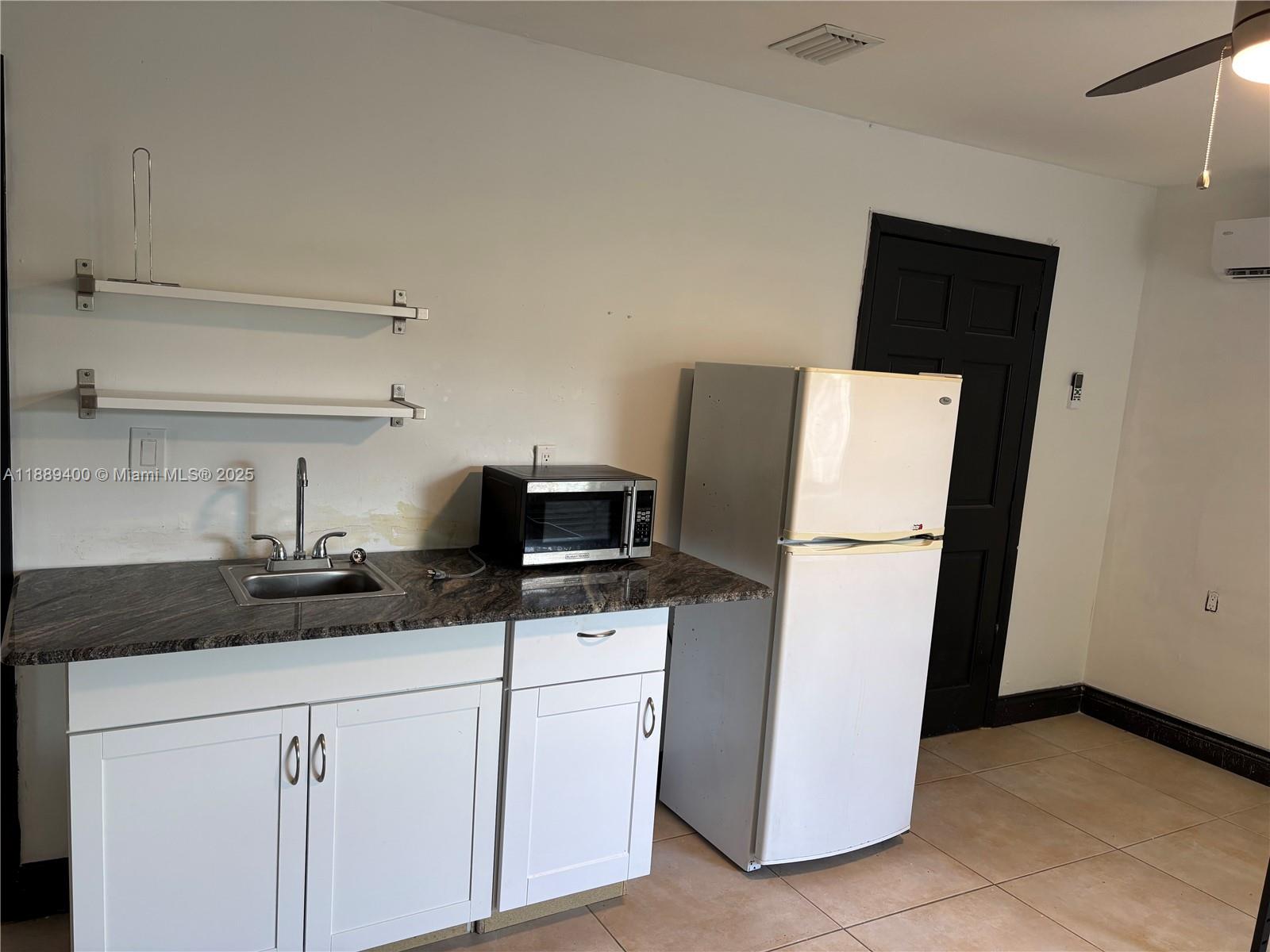 WINSTON PARK UNIT TWO - Residential Lease