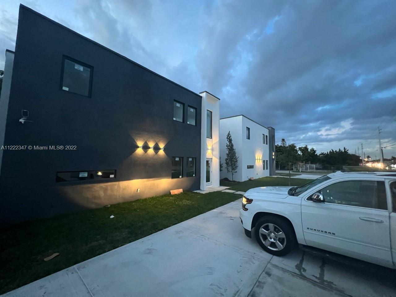 NEW SO MIAMI HEIGHTS SEC - Residential