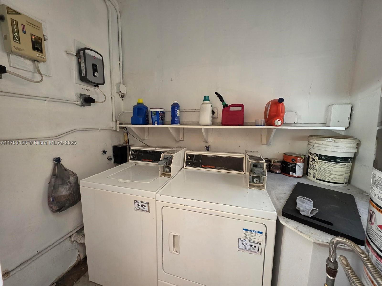 ARTIST COLONY CONDO - Residential