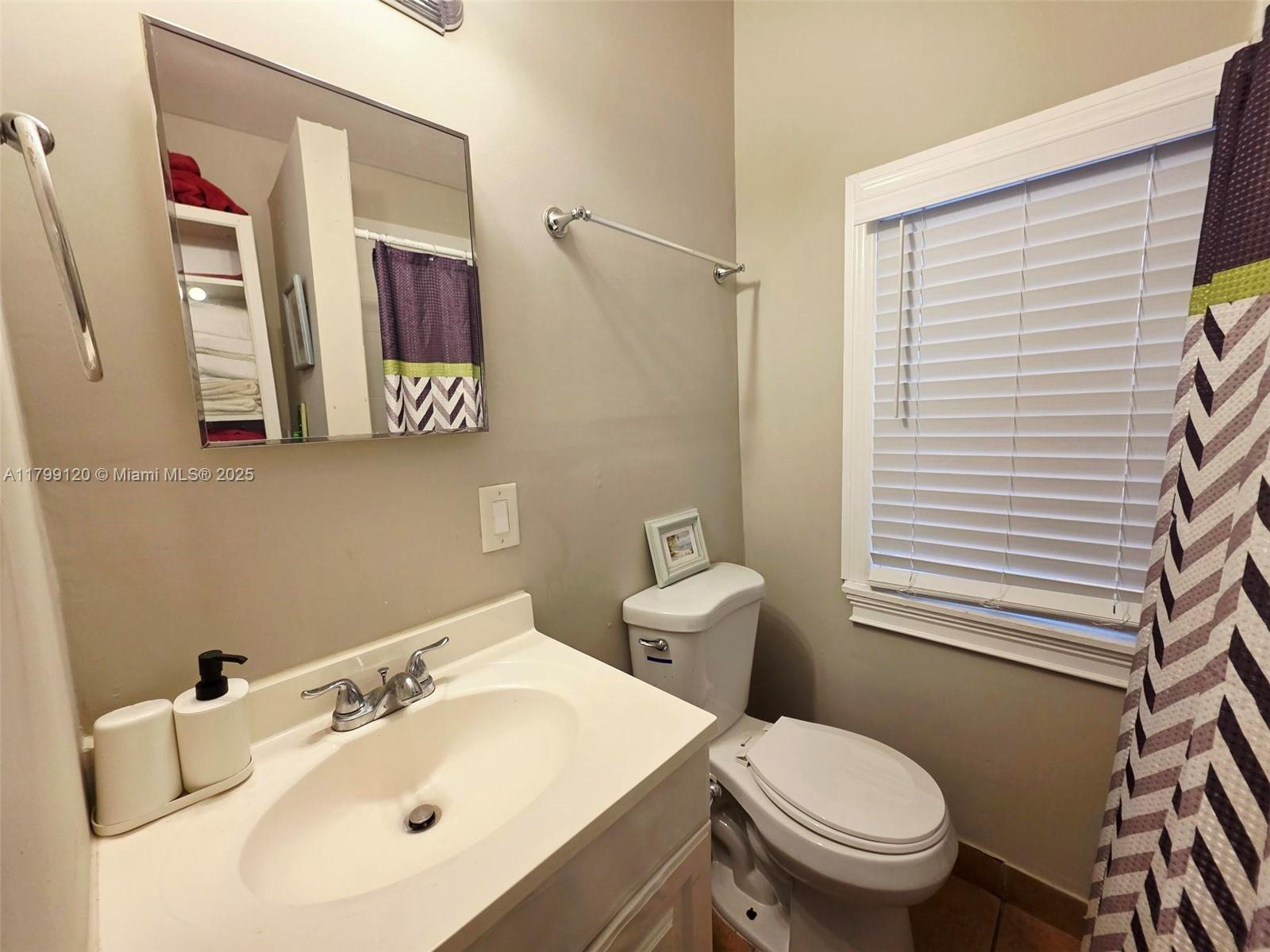 ARTIST COLONY CONDO - Residential