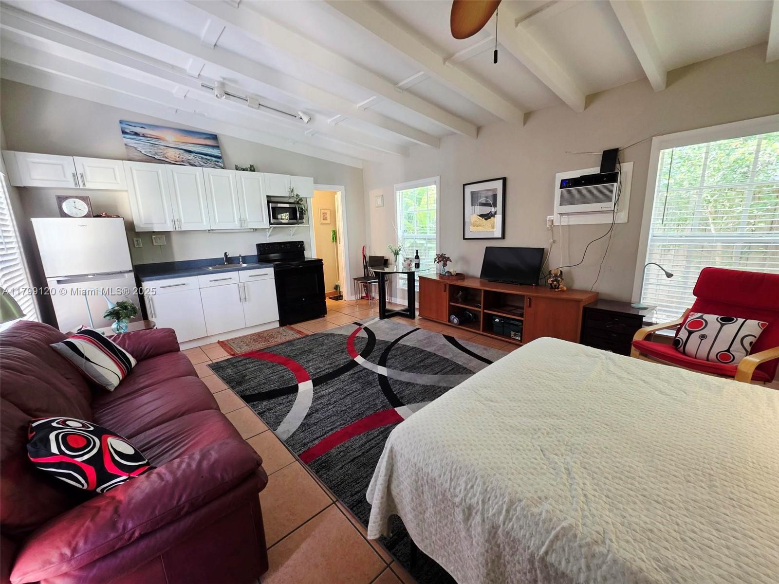 809 NE 17th Ave 3