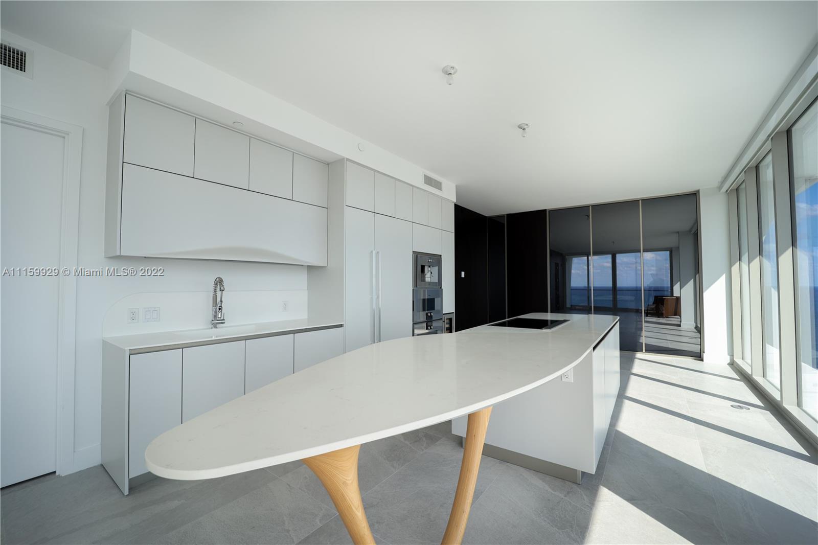 JADE SIGNATURE CONDO - Residential